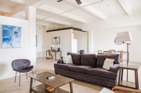 Flexhome Westown 1BR RS2 near Fiserv and Theater District